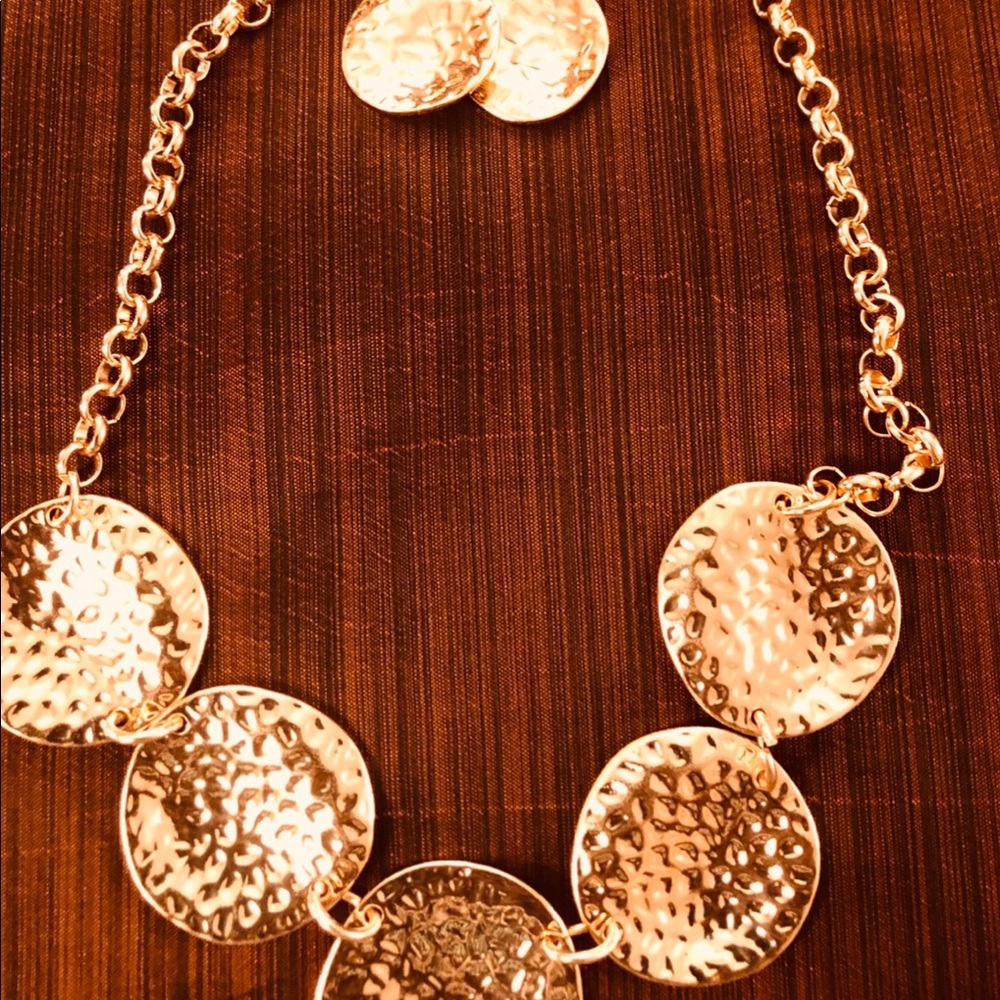 Oval Spear Necklace